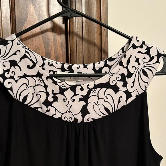 White House Black Market Black and White Patterned Mini Dress - Picture 2 of 8